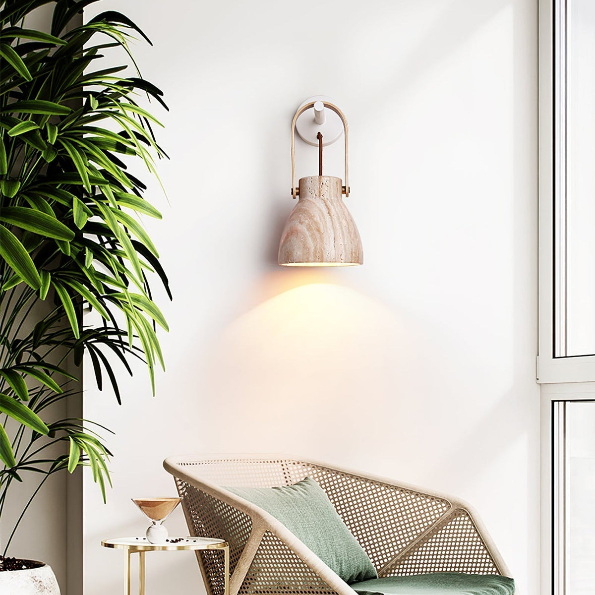 Tarix travertin wandlamp met Houten Handvat