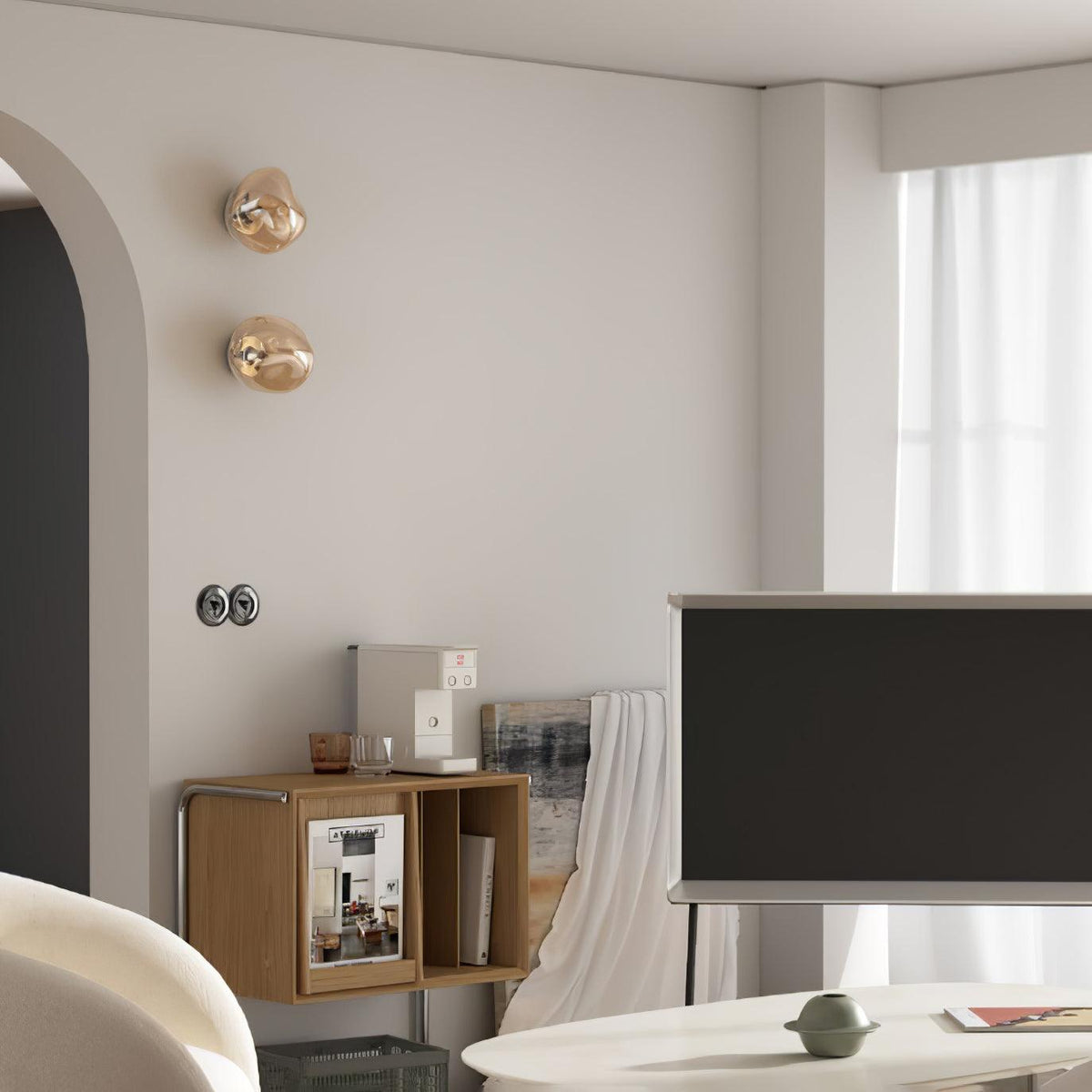 Leni wandlamp met amberkleurig rookglas