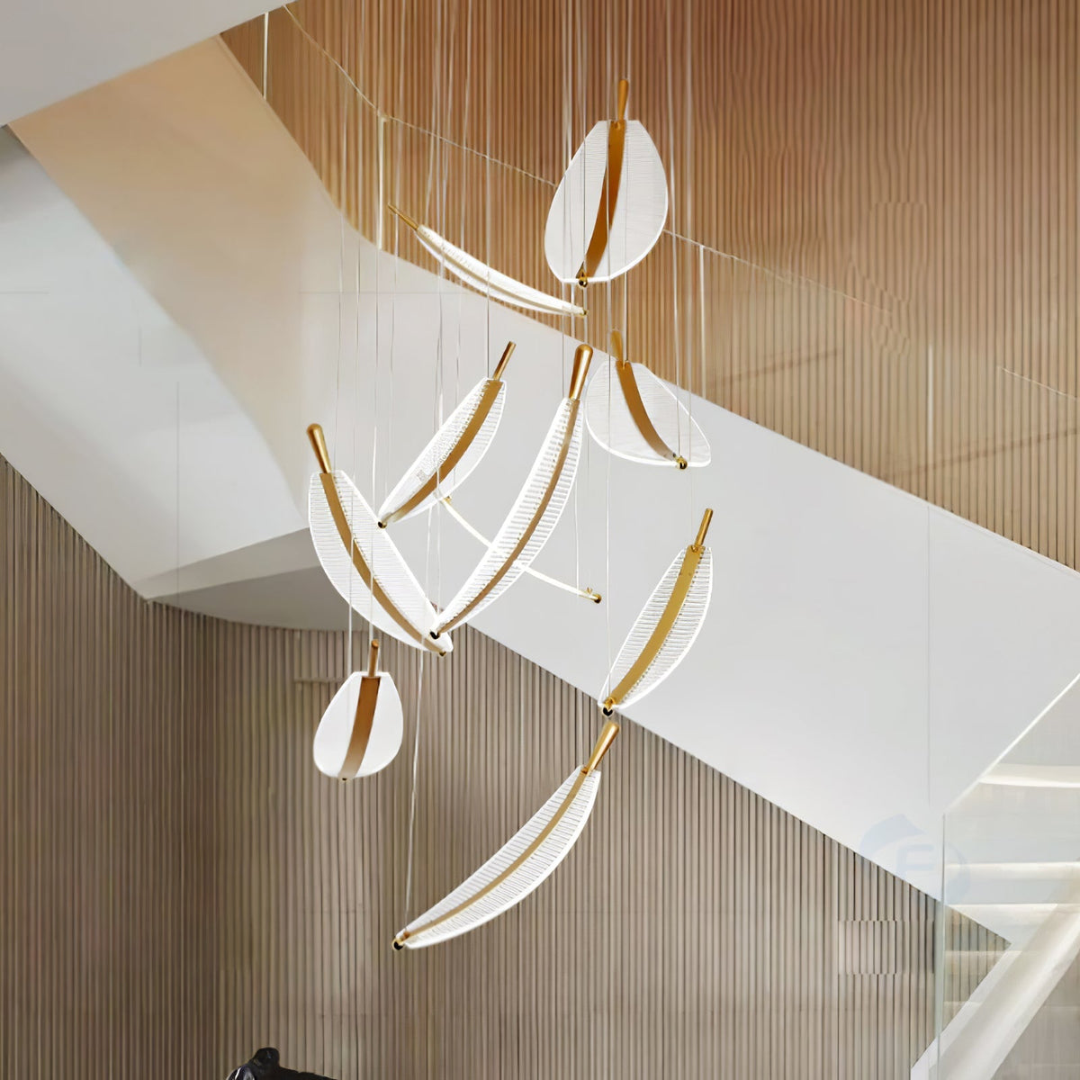 Kuo Kroonluchter Leaf Acryl Goud Elegante Moderne