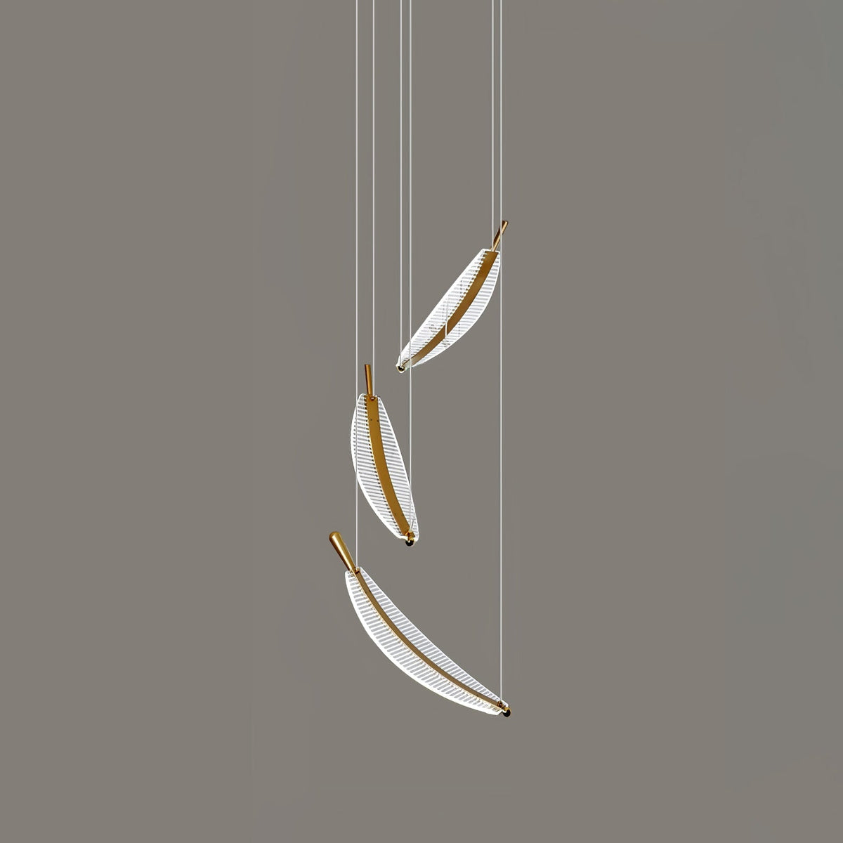 Kuo Kroonluchter Leaf Acryl Goud Elegante Moderne