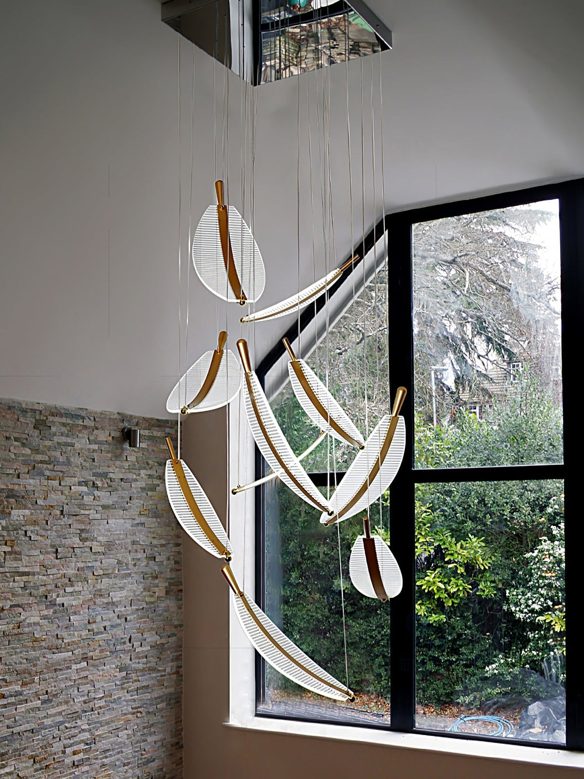 Kuo Kroonluchter Leaf Acryl Goud Elegante Moderne