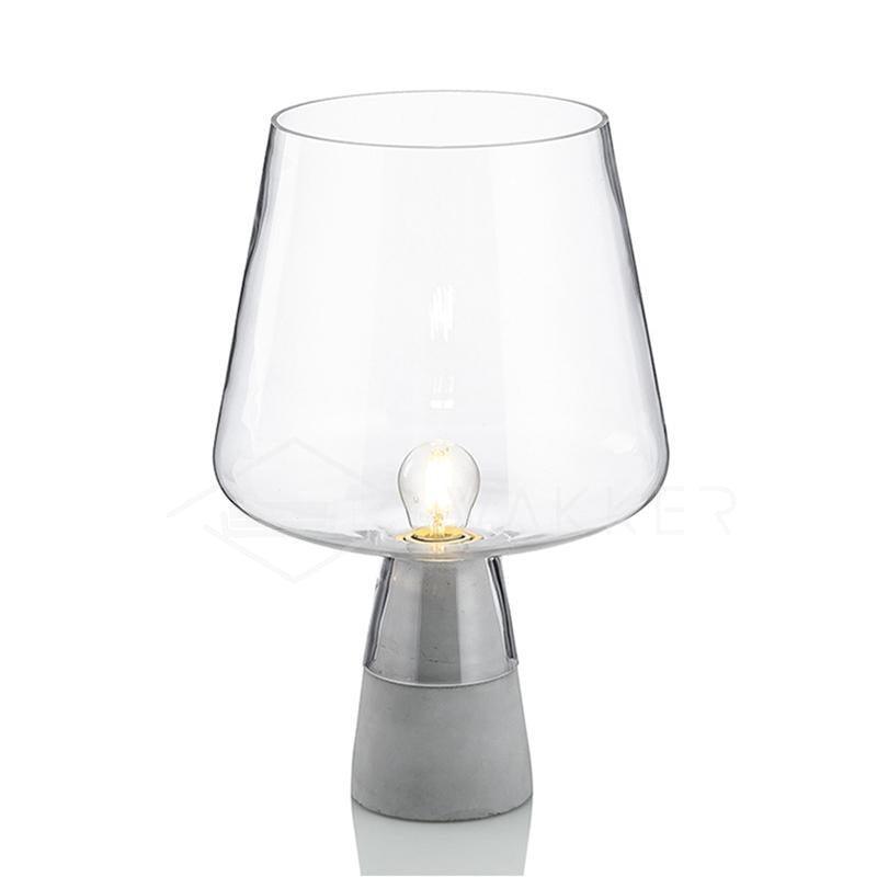 Elairella minimalistische tafellamp van cement