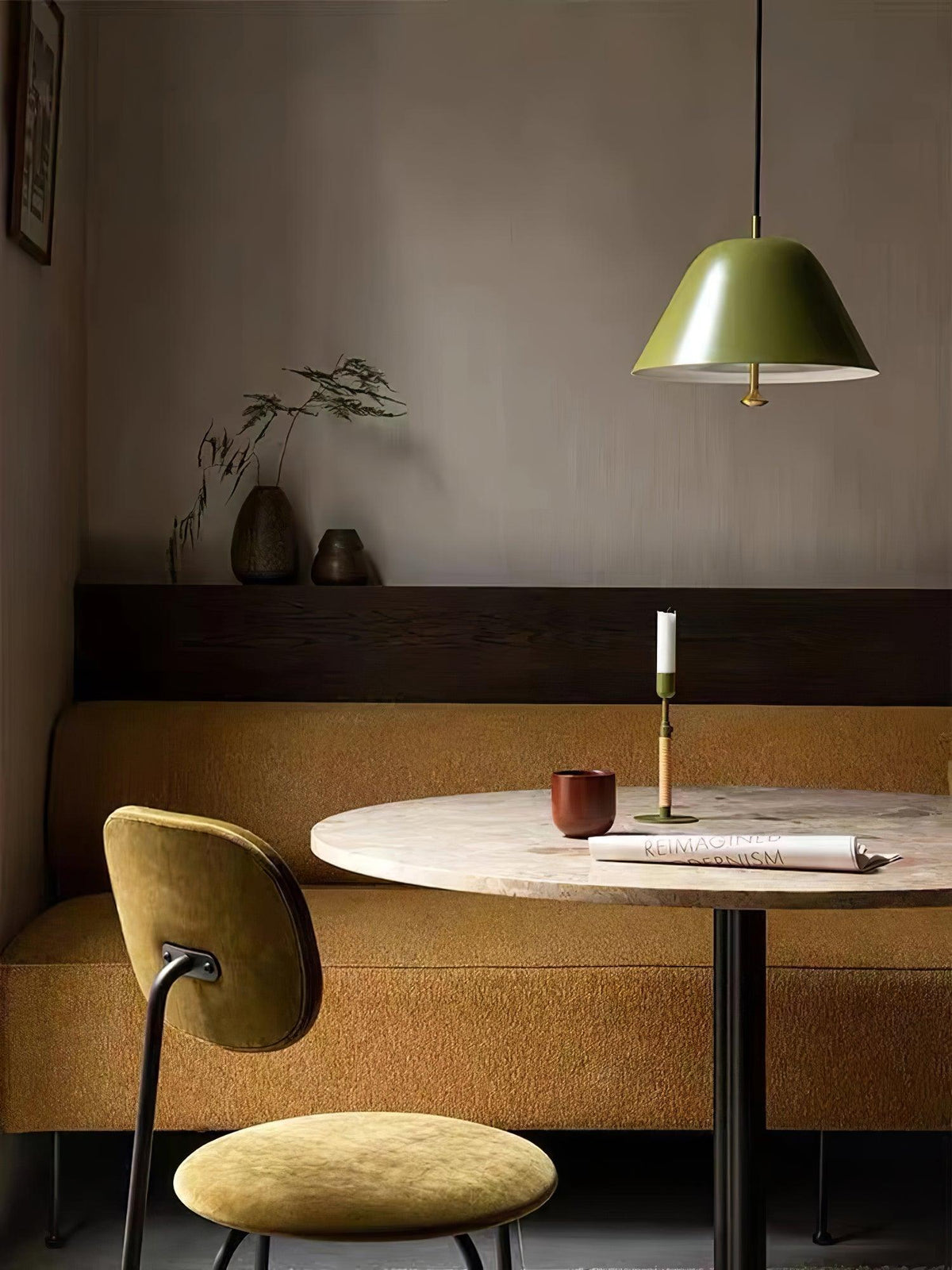 Evir hanglamp met glazen kap, messing afwerking, minimalistisch