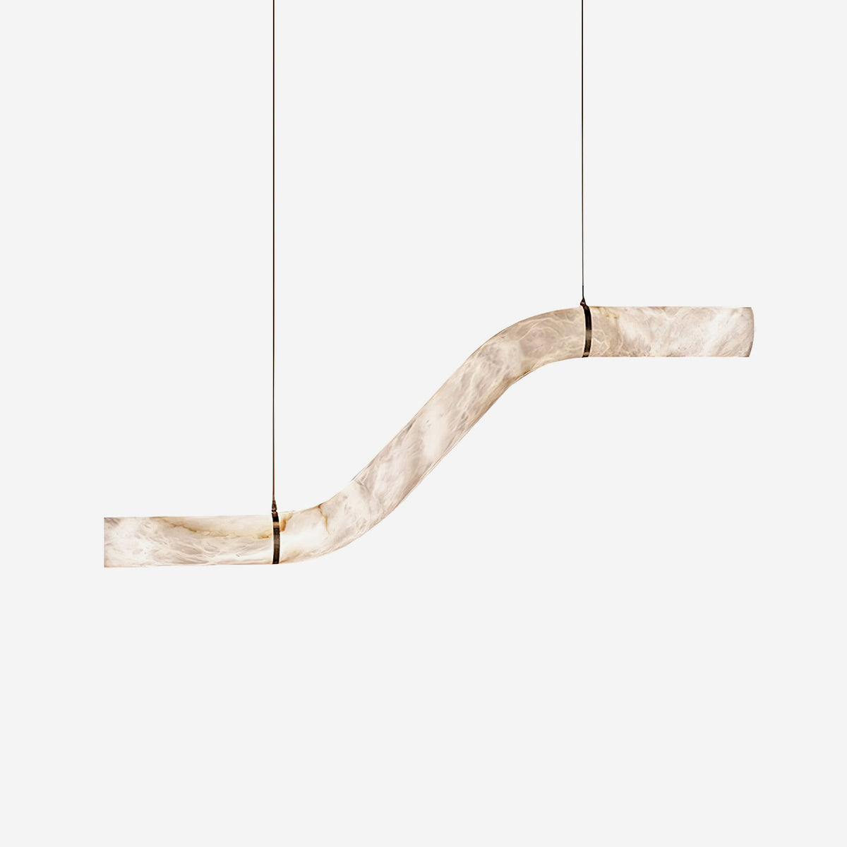 Liberty kroonluchter met gebogen albasten lint silhouet