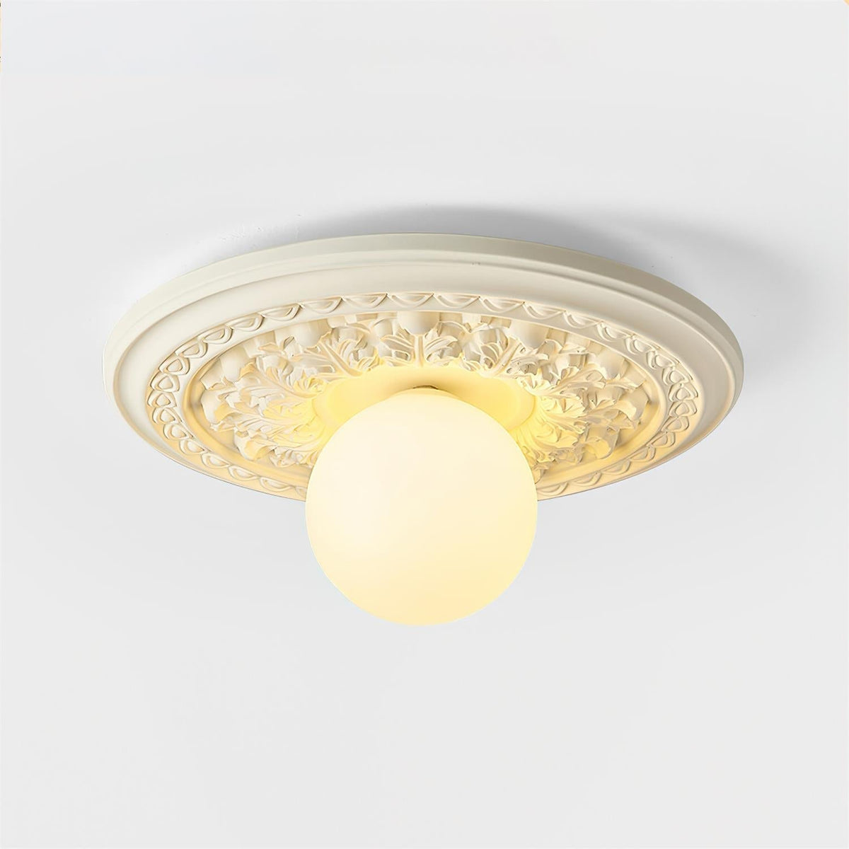 Elya vintage plafondlamp met houtsnijwerk en bolkap