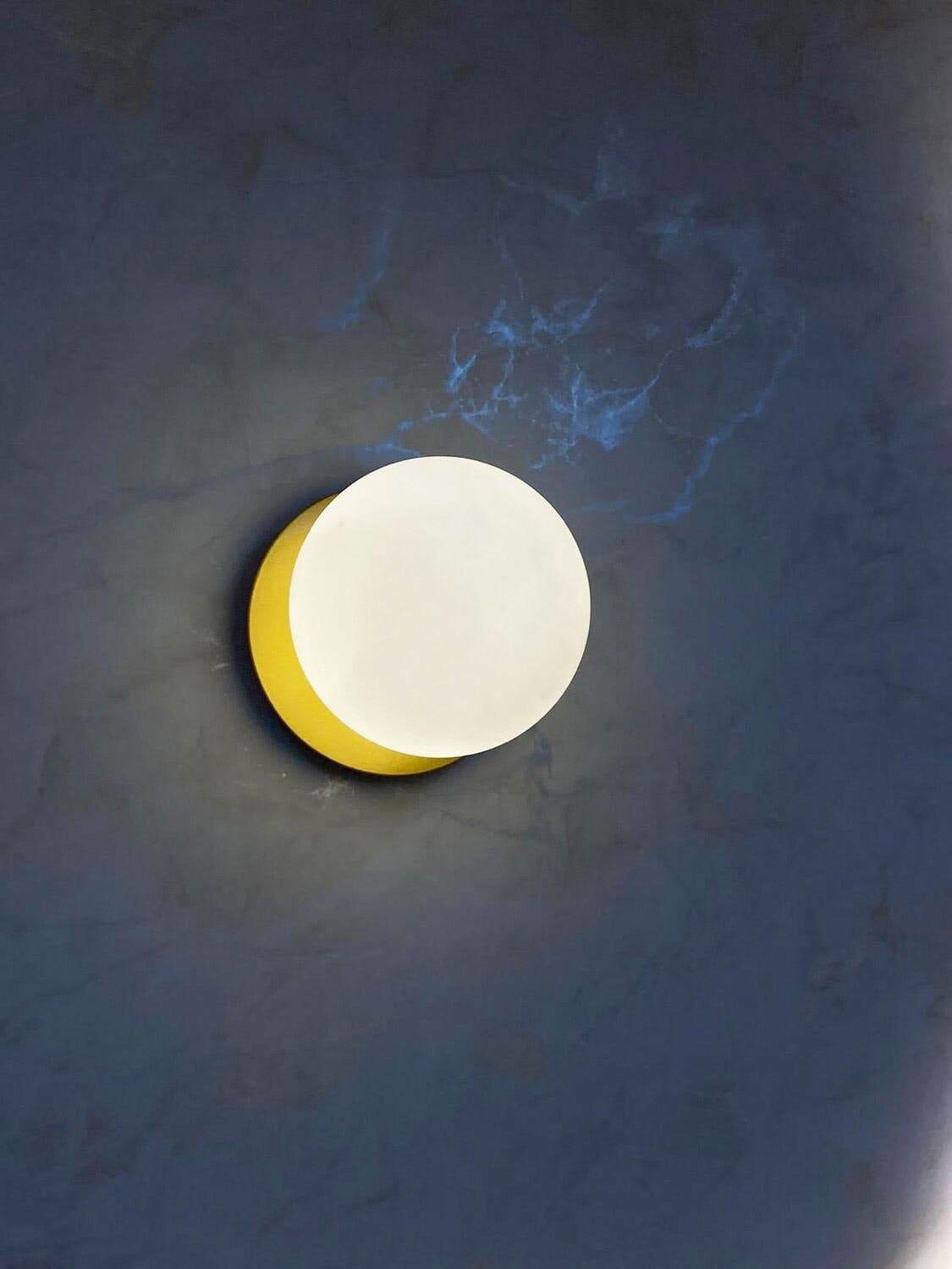 Nifte wandlamp Ronde Schijf Mondblaasglas Minimalistisch met bolvormige kap