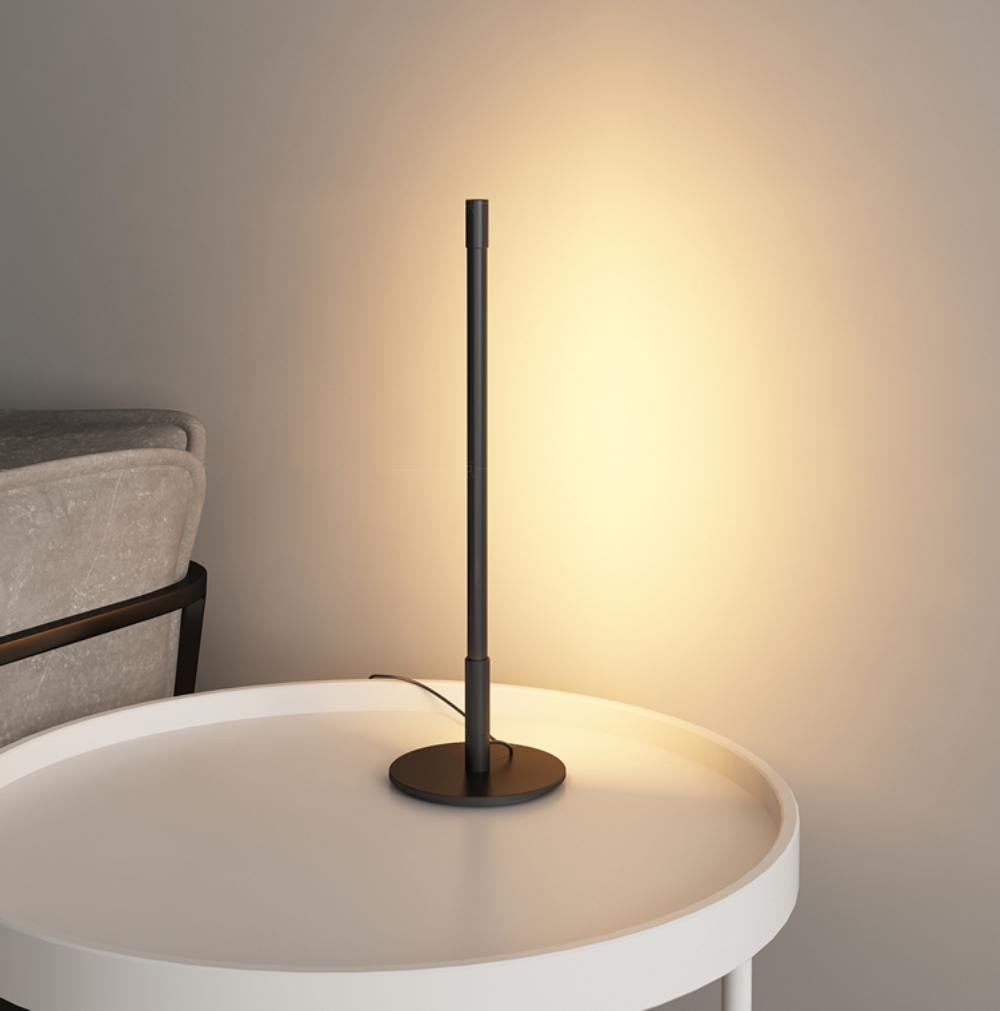 Riven minimalistische tafellamp