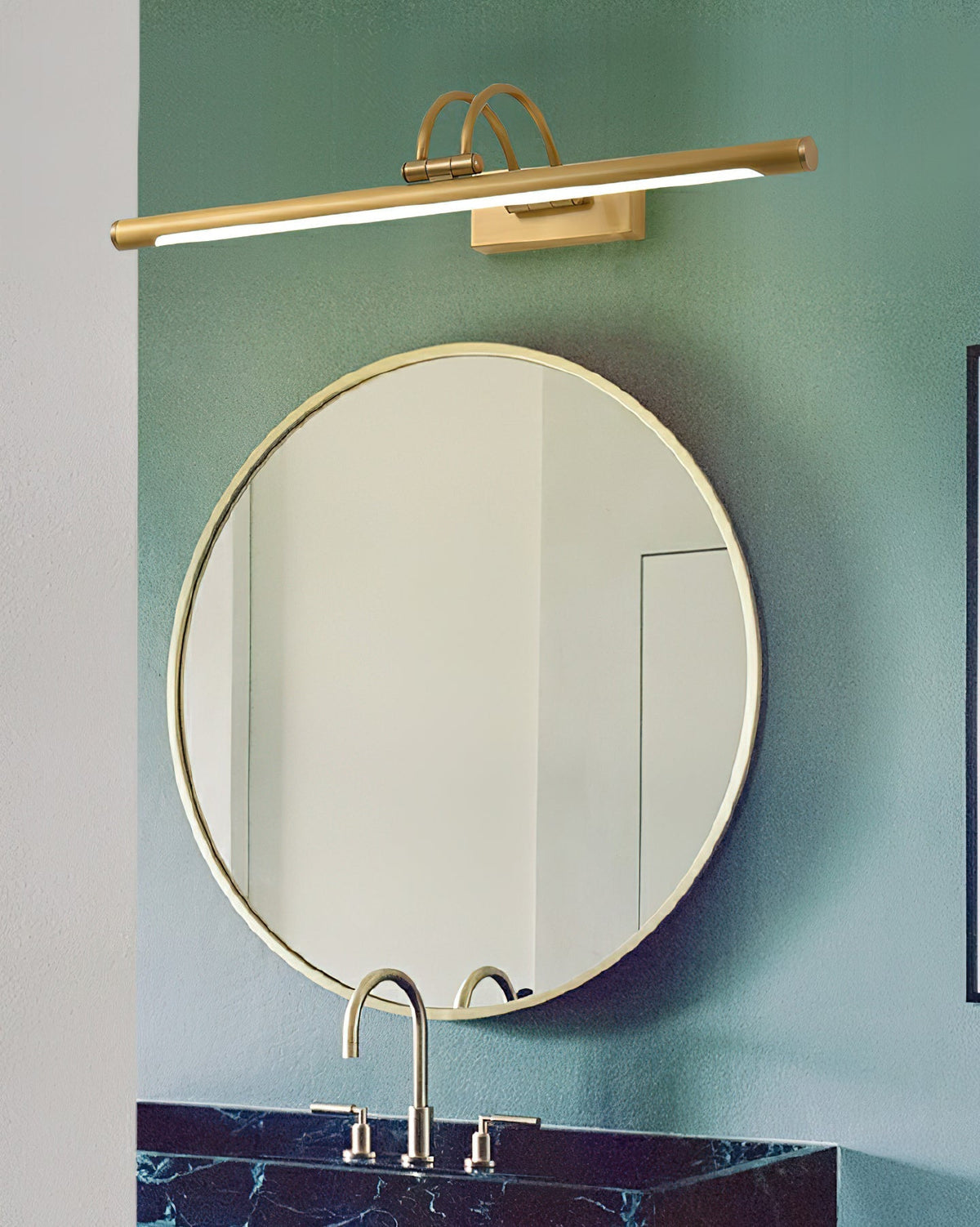 Solarielle Linear Vanity wandlamp van messing