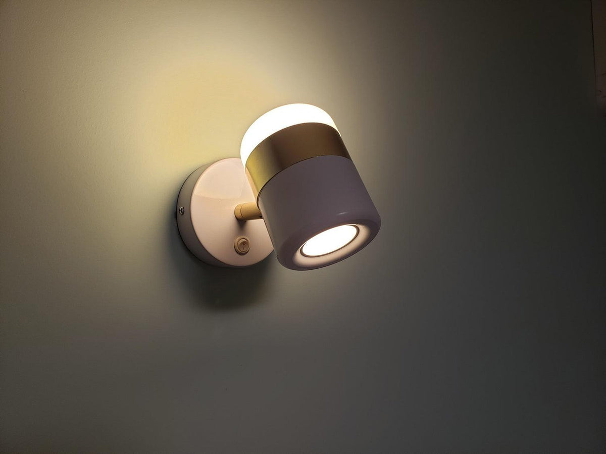 Liorinora wandlamp zwart met matglas en verstelbare kop
