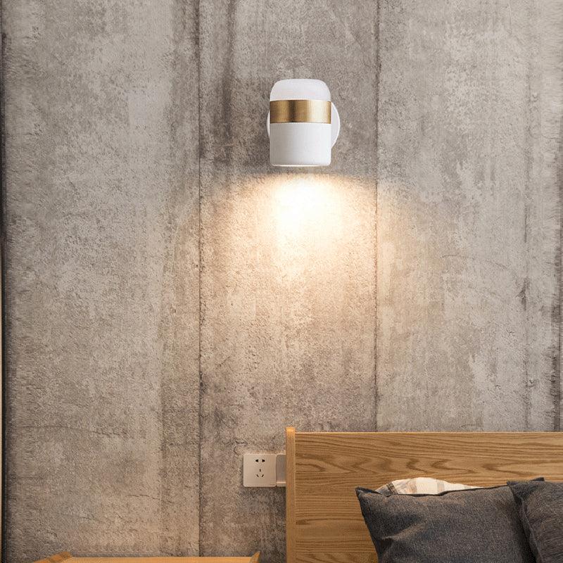Liorinora wandlamp zwart met matglas en verstelbare kop