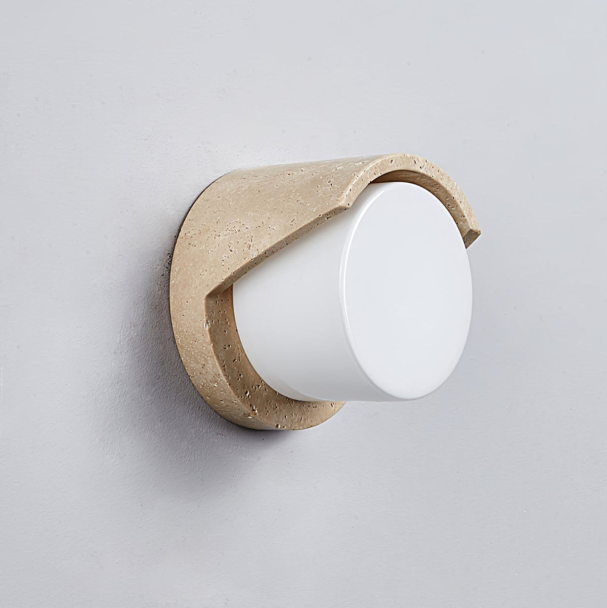 Quendis Geel travertin wandlamp