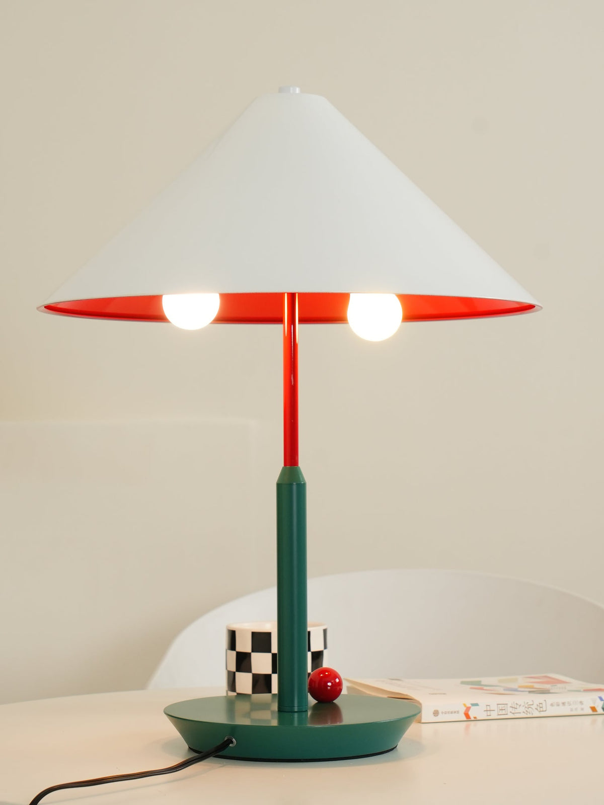 Liorinina moderne tafellamp