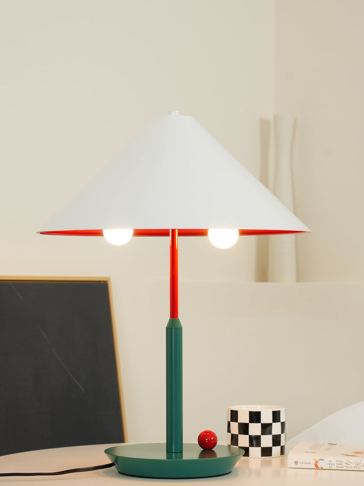 Liorinina moderne tafellamp