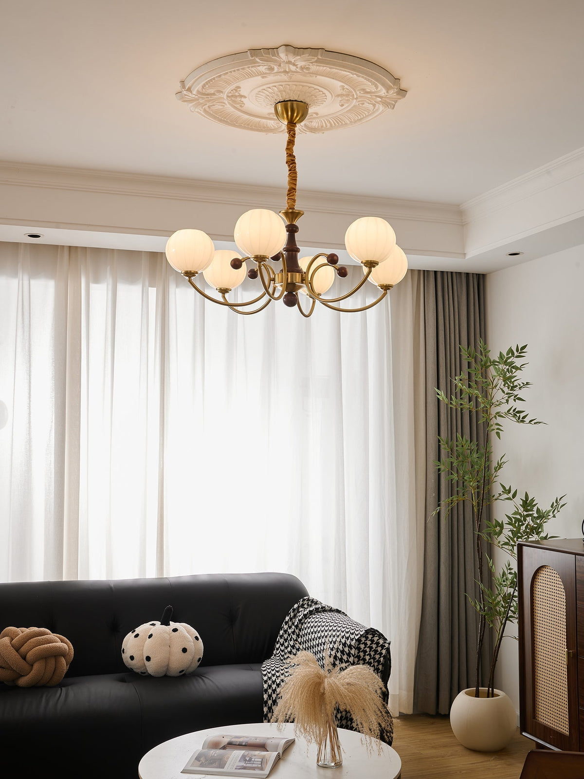Omirara Traditionele Elegantie Vintage Houten Kroonluchter