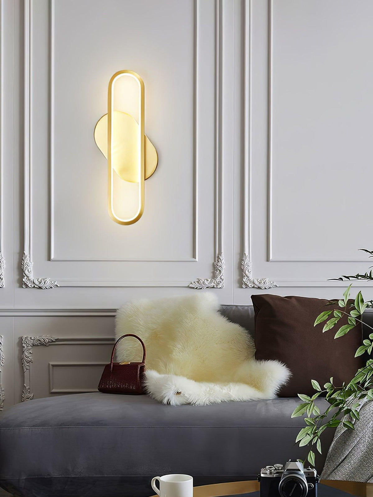 Dhu klassieke Lange Ova wandlamp van messing