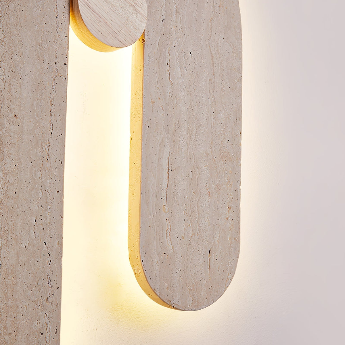 Ithaus wandlamp in geel travertin