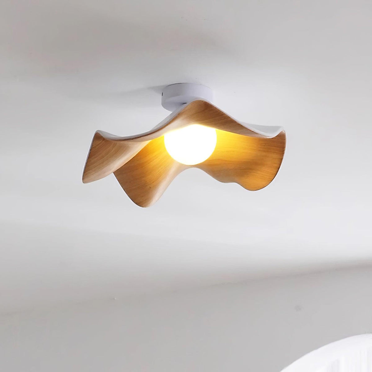Belenor plafondlamp Lotus Leaf met witte afwerking en hout