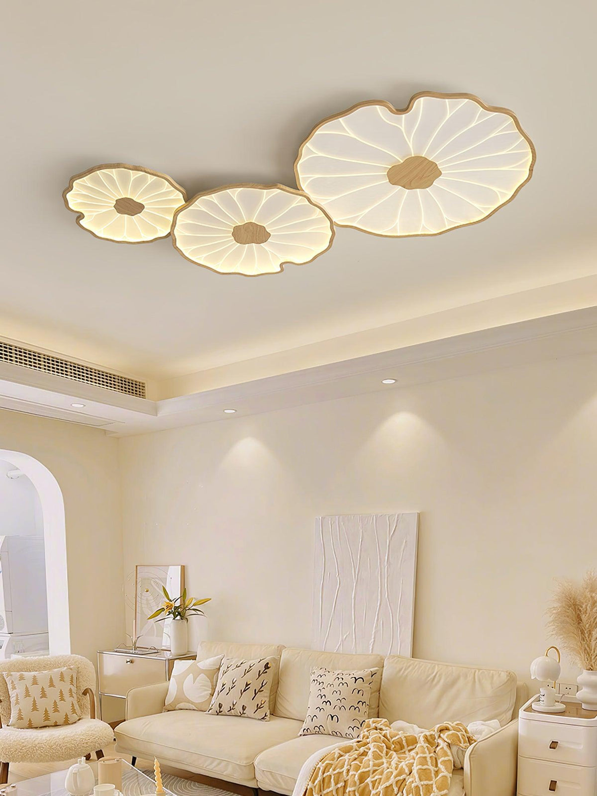 Rinorian plafondlamp Lotus Leaf met walnoot afwerking