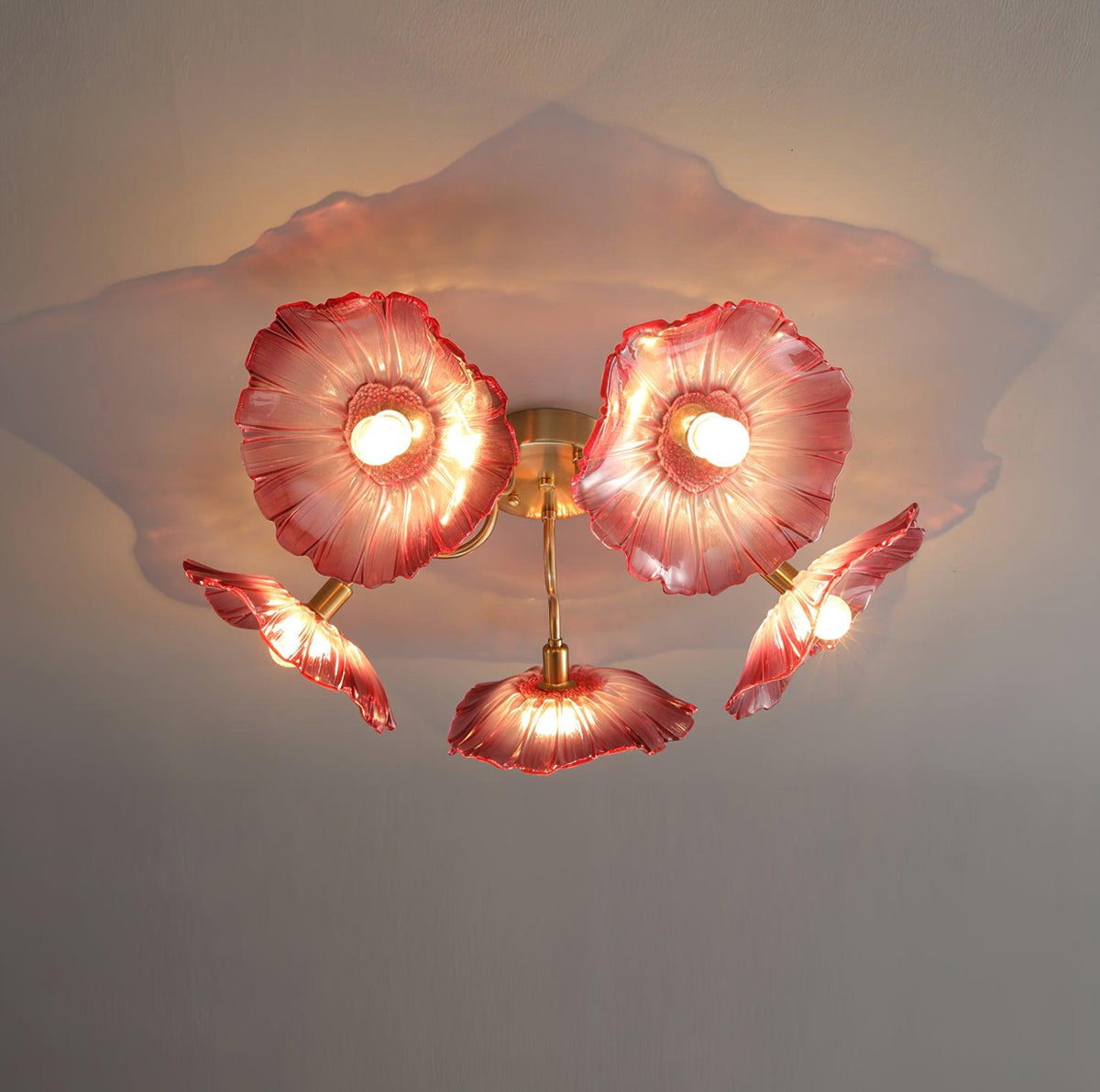 Lioruina messing plafondlamp van glas met bladglas en goudkleurige afwerking