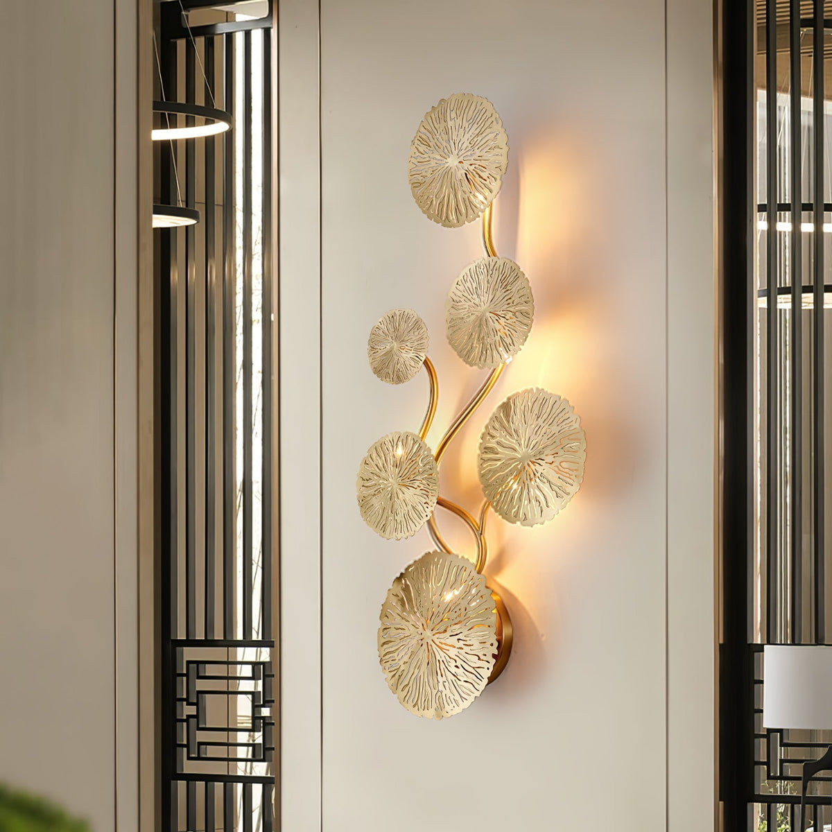 Rylso wandlamp Lotusbladeren messing