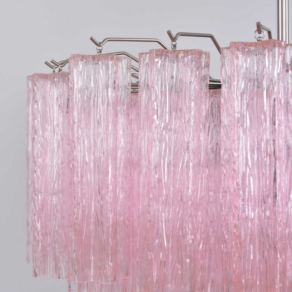 Celoora kroonluchter met roze glas, meervoudig ontwerp, romantische uitstraling