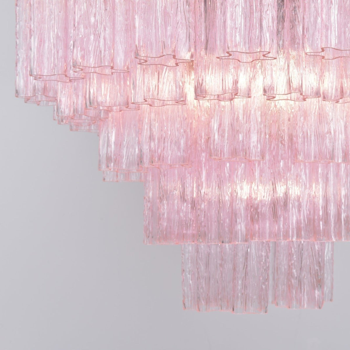 Celoora kroonluchter met roze glas, meervoudig ontwerp, romantische uitstraling