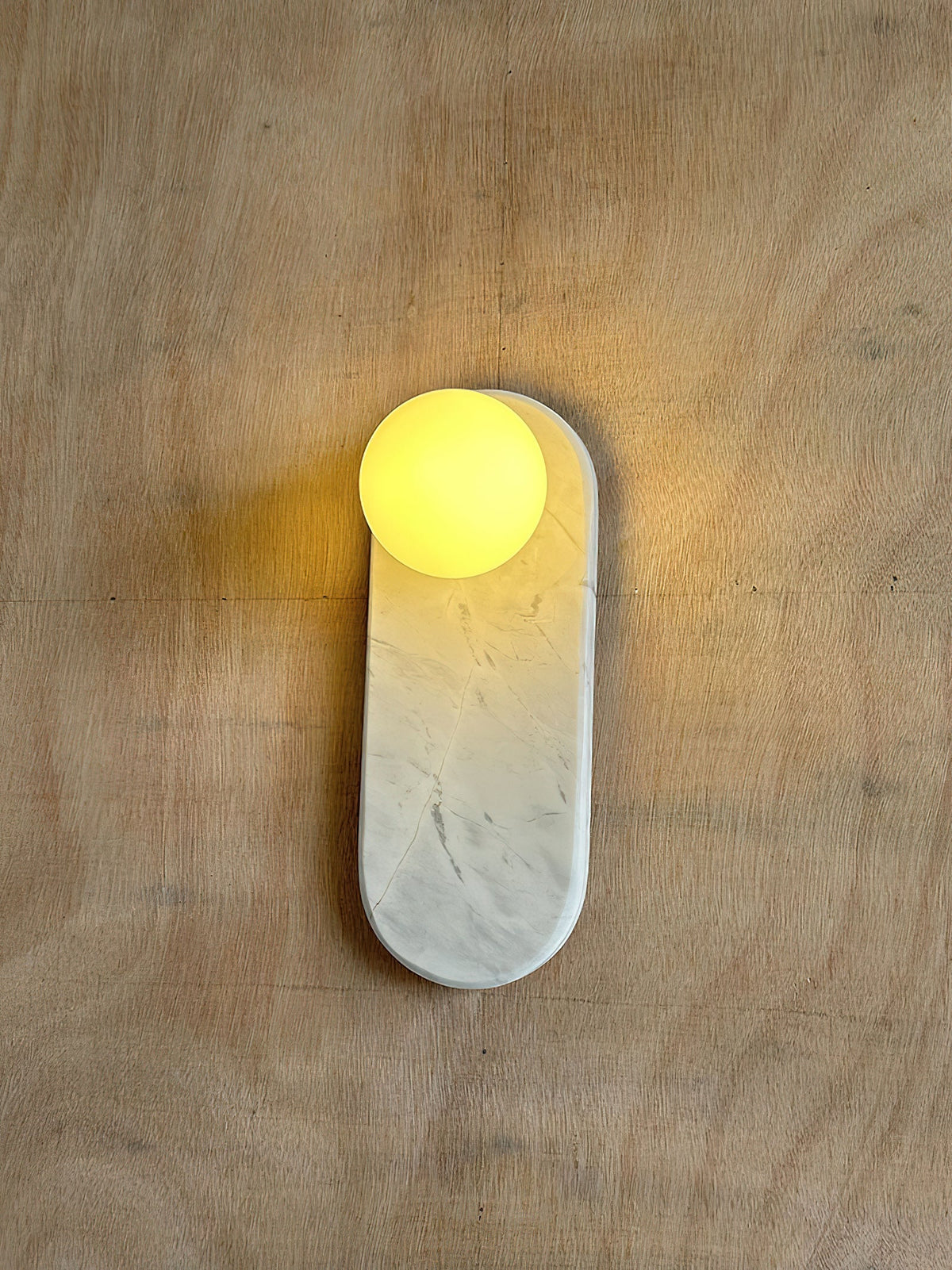 Viraalaya wandlamp