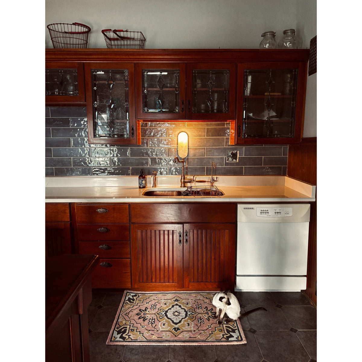 Viraalaya wandlamp