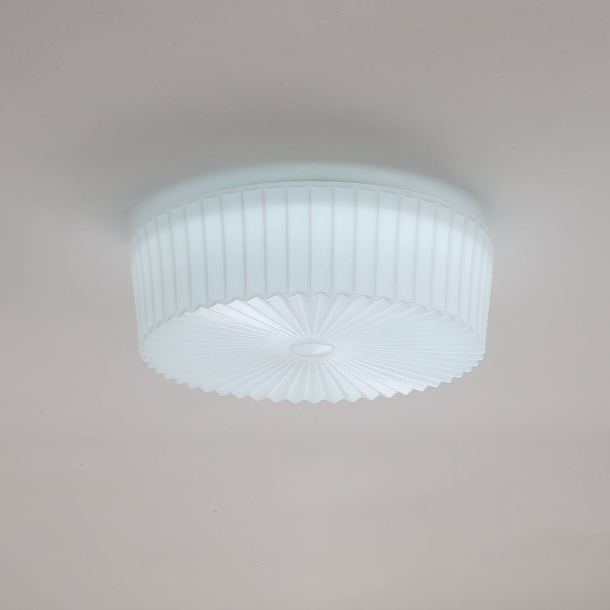 Celeena stralende glazen plafondlamp in trommelvorm