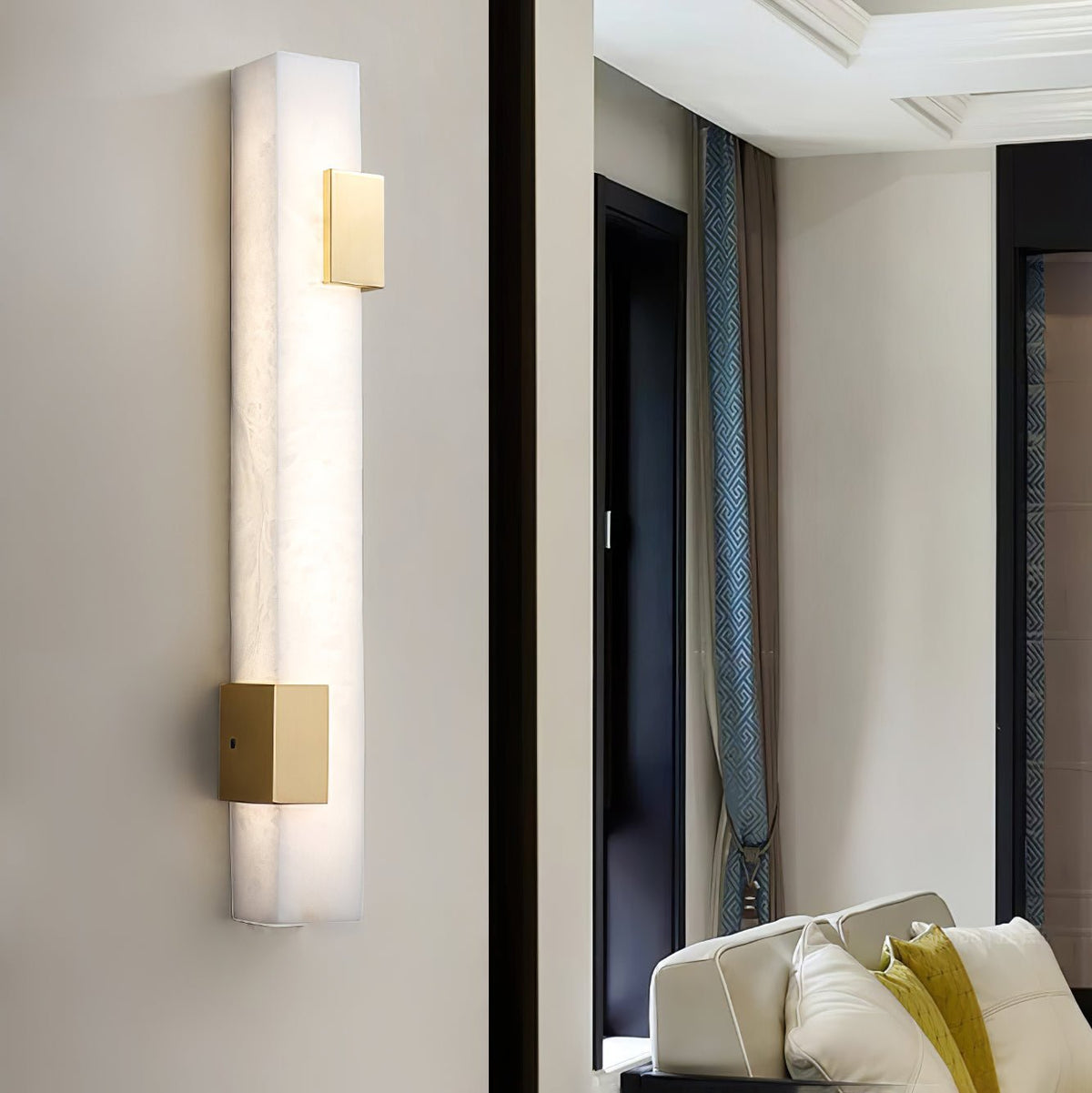 Eos Linear albasten wandlamp