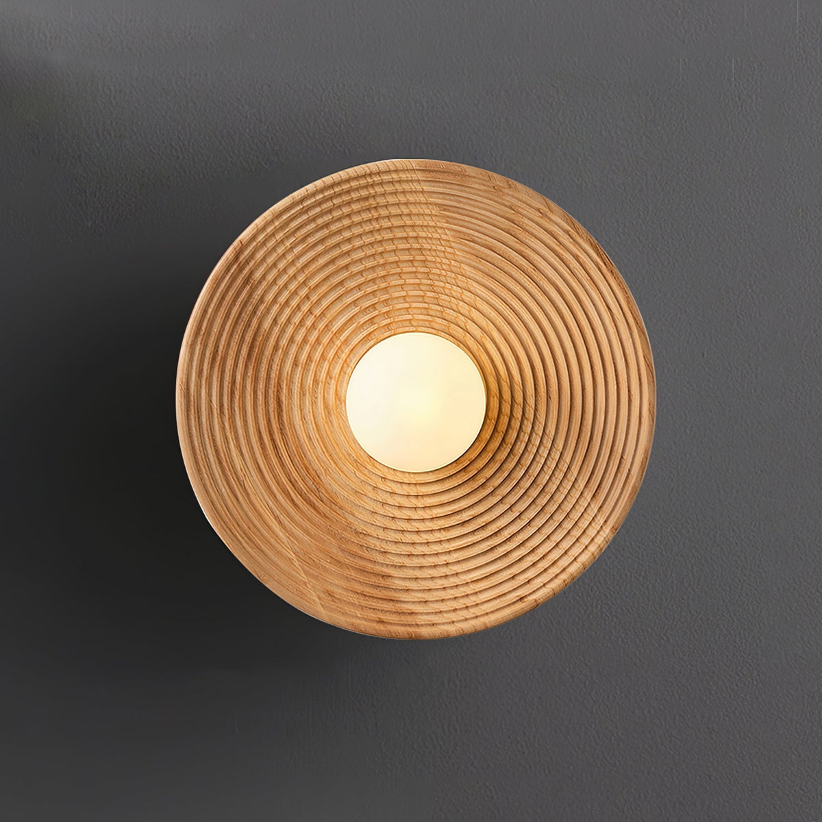 Aldenise Noordse kunst Contour wandlamp van walnoothout