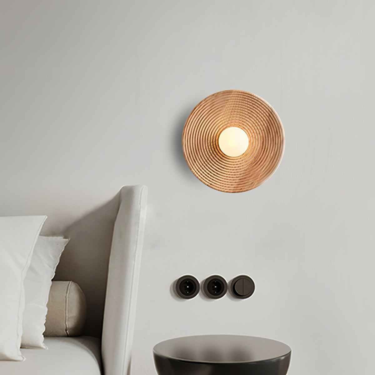 Aldenise Noordse kunst Contour wandlamp van walnoothout