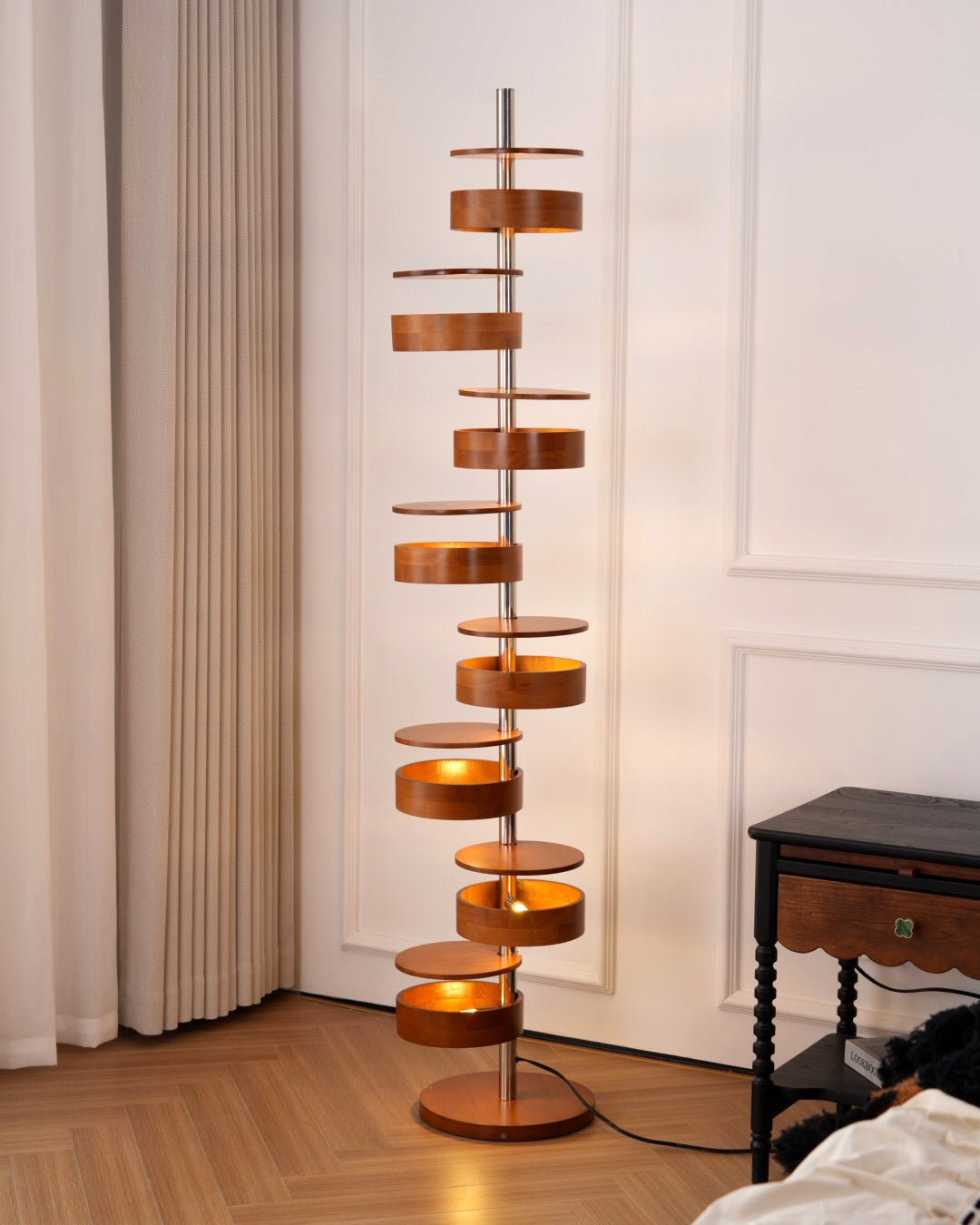Lynix houten vloerlamp