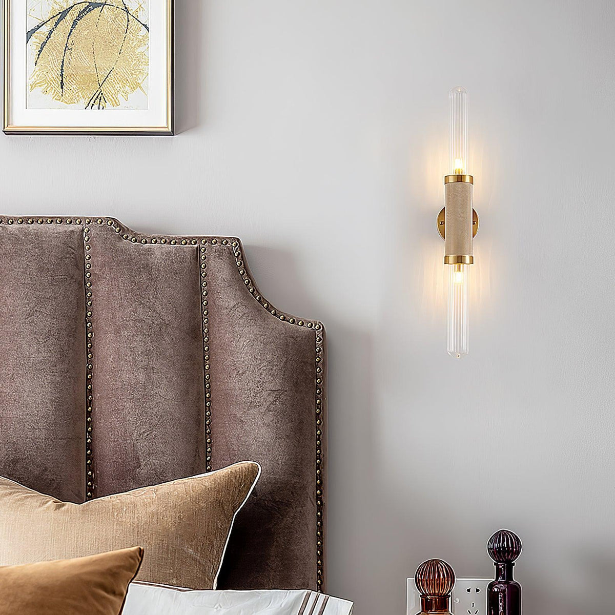 Alorira glazen wandlamp met kolomvorm in Noordse kunststijl