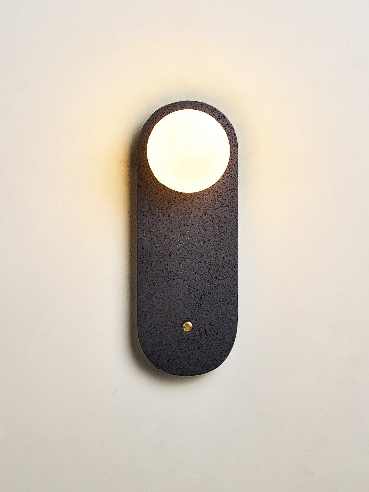 Taveella zwarte wandlamp in travertin