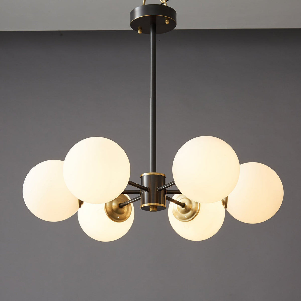 Catalos Moderne Premium Orb Kroonluchter van messing en glas