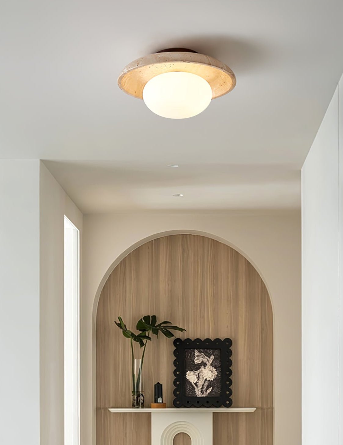 Tavaiella minimalistische plafondlamp in travertin