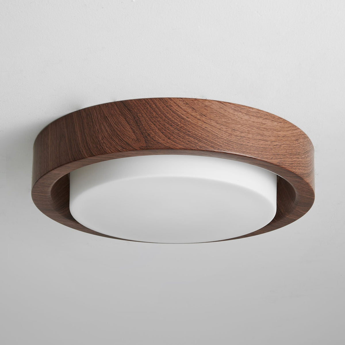 Sylaeon Minimalistische plafondlamp van walnoothout