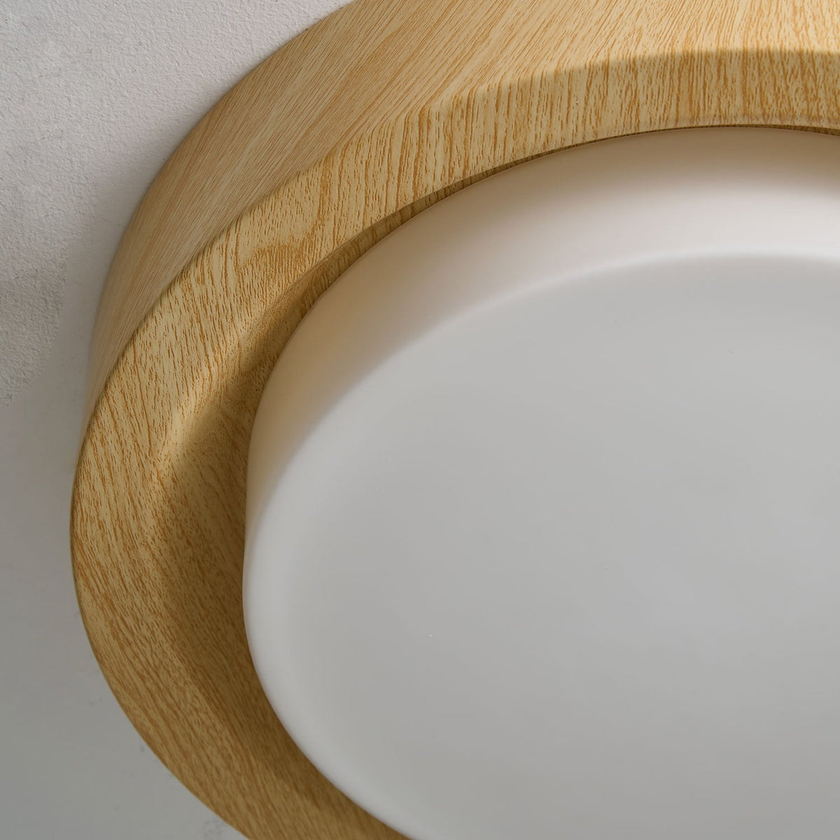 Sylaeon Minimalistische plafondlamp van walnoothout