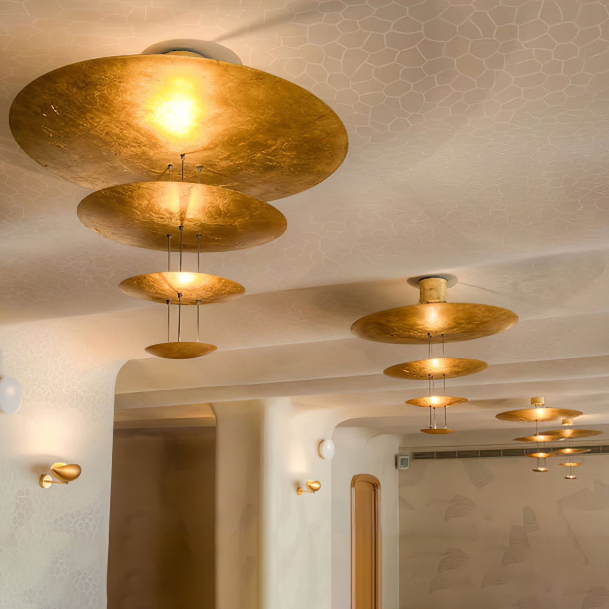Phelion gelaagde hanglamp van goudfolie