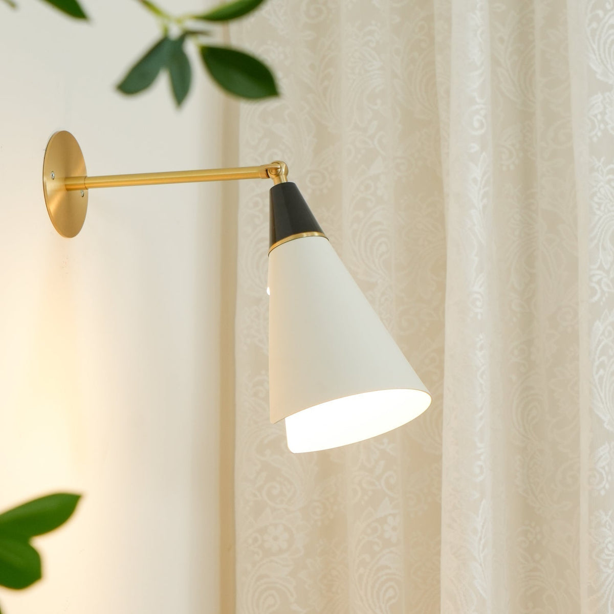 Orieiella Moderne minimalistische wandlamp van messing