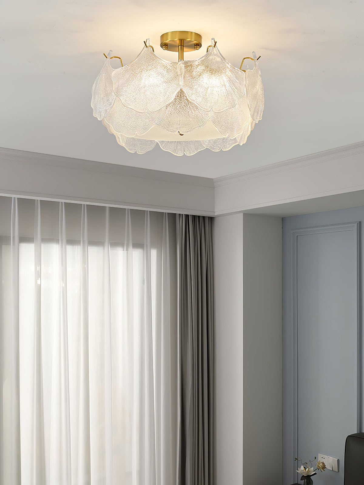 Quineth plafondlamp met cluster van maple-bladeren in glas