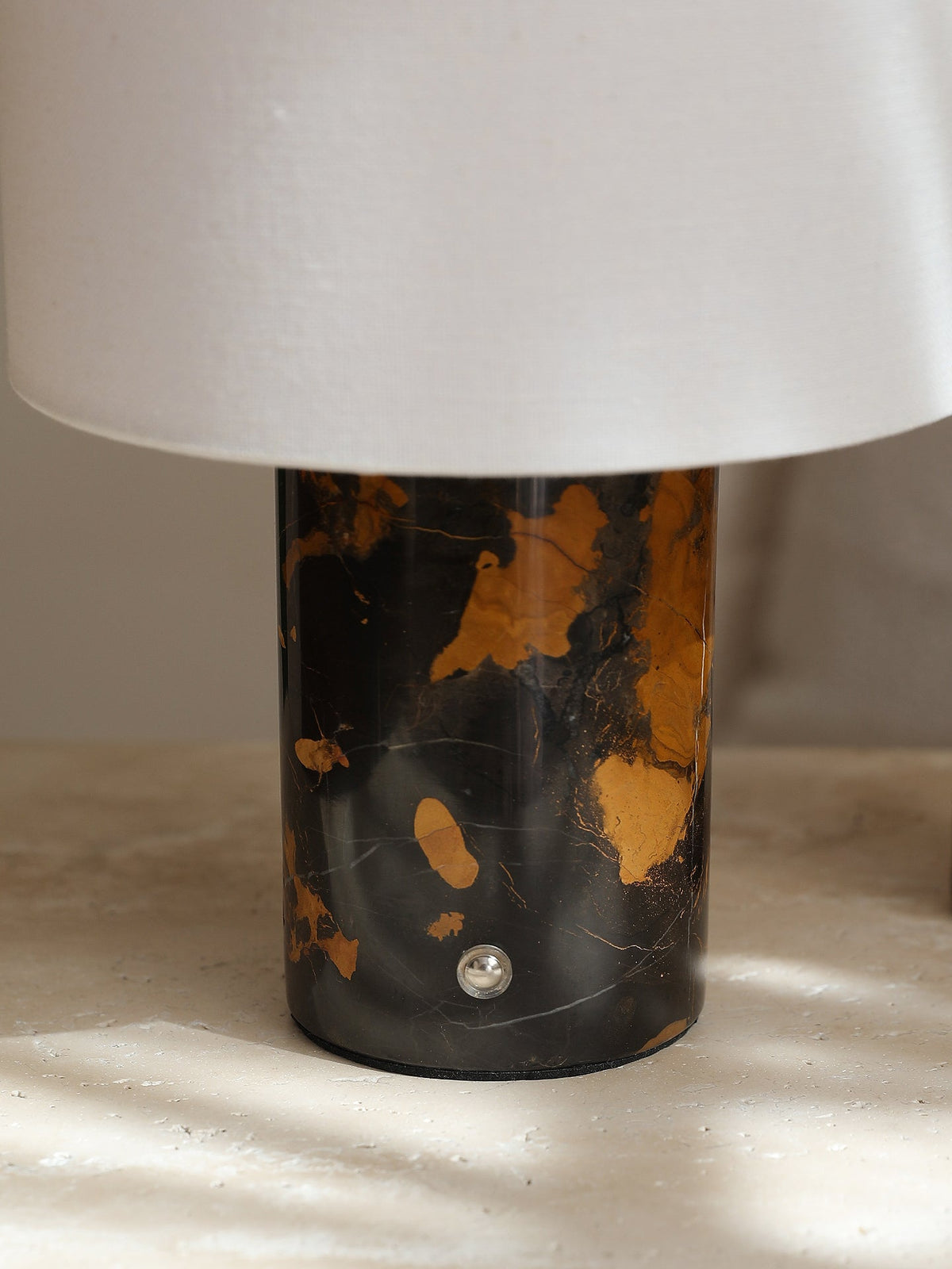 Kalvy Cilindrisch Travertin Marmer Tafellamp