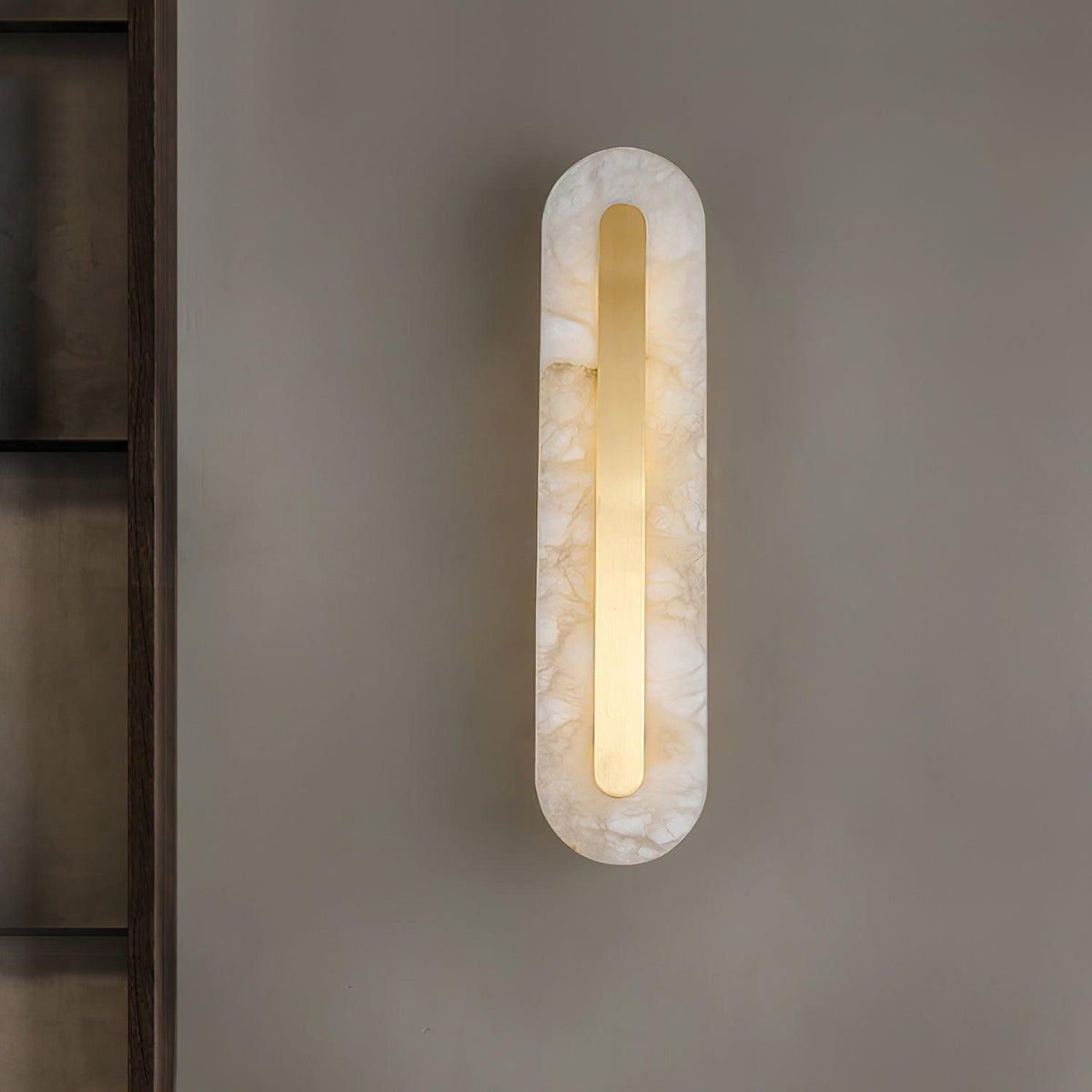 Selvia Minimalistische wandlamp van albast