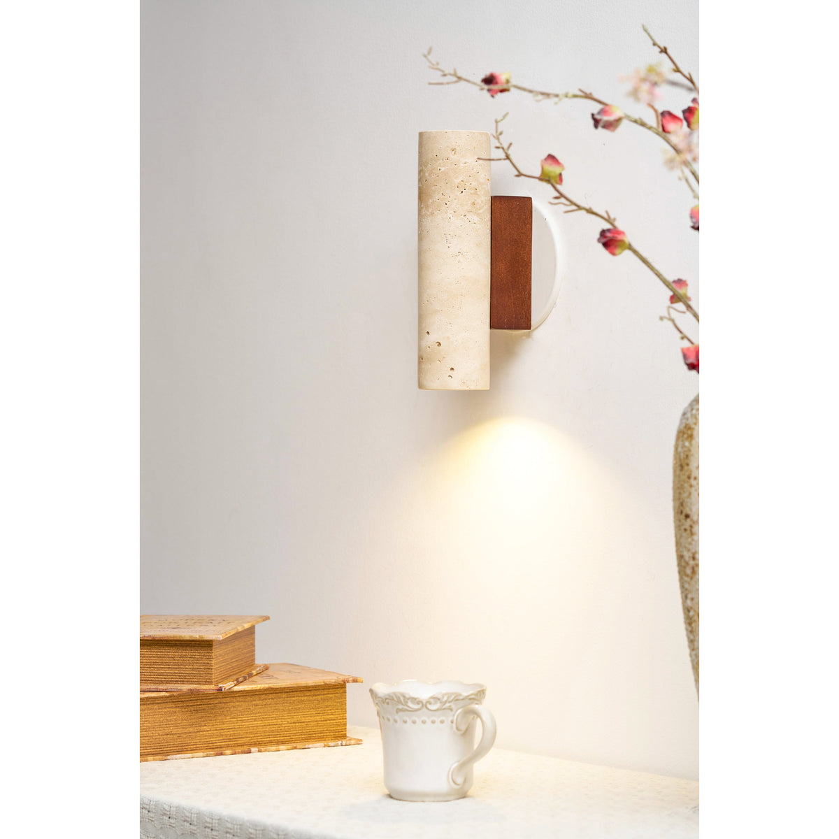 Norenina travertin wandlamp