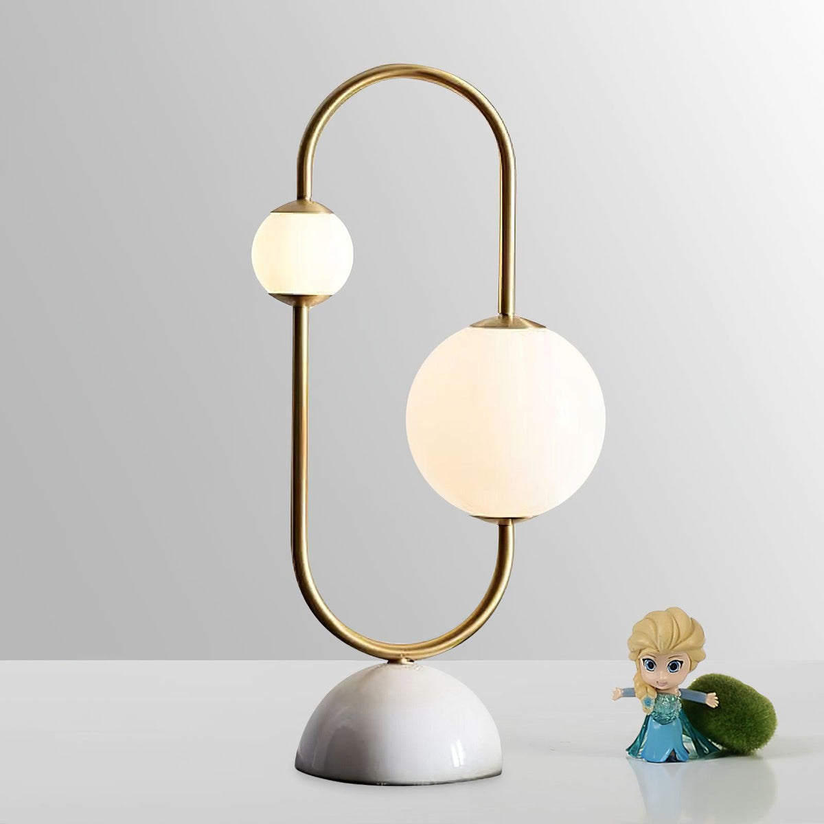 Adin moderne tafellamp