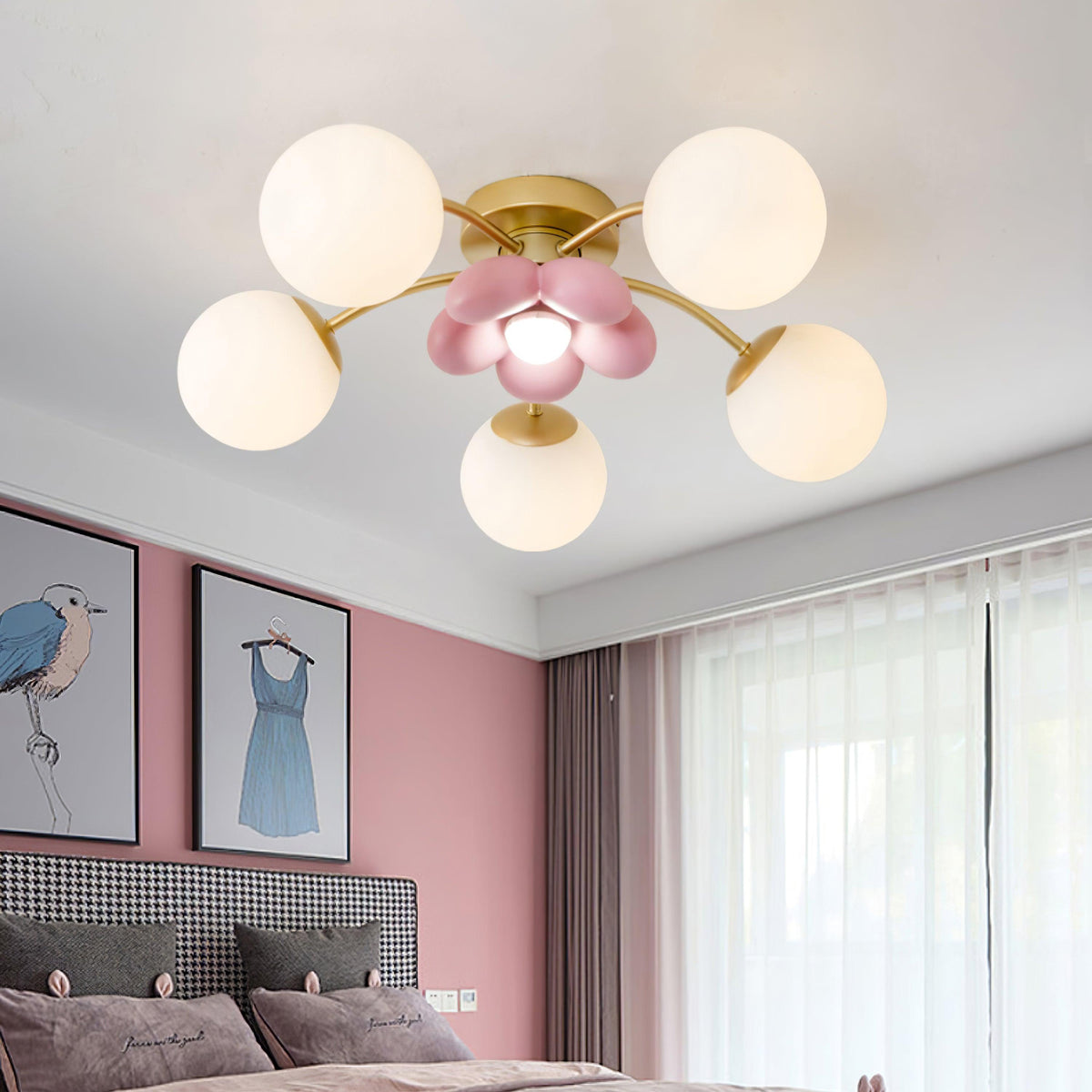 Nirox plafondlamp met Roze Bloemblaadjes
