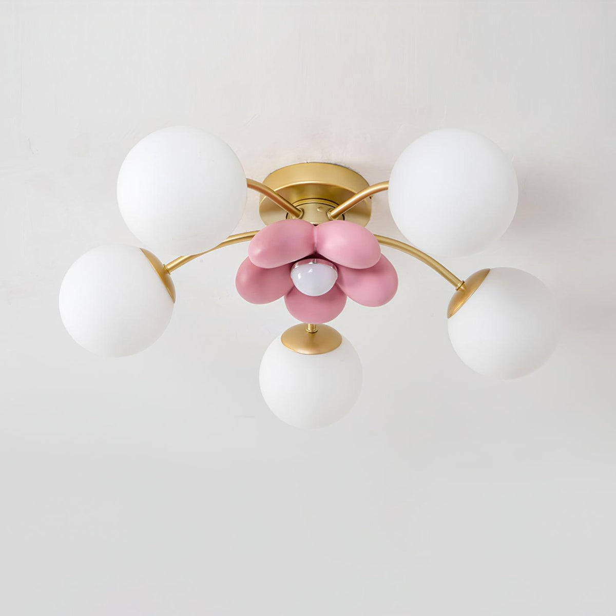 Nirox plafondlamp met Roze Bloemblaadjes