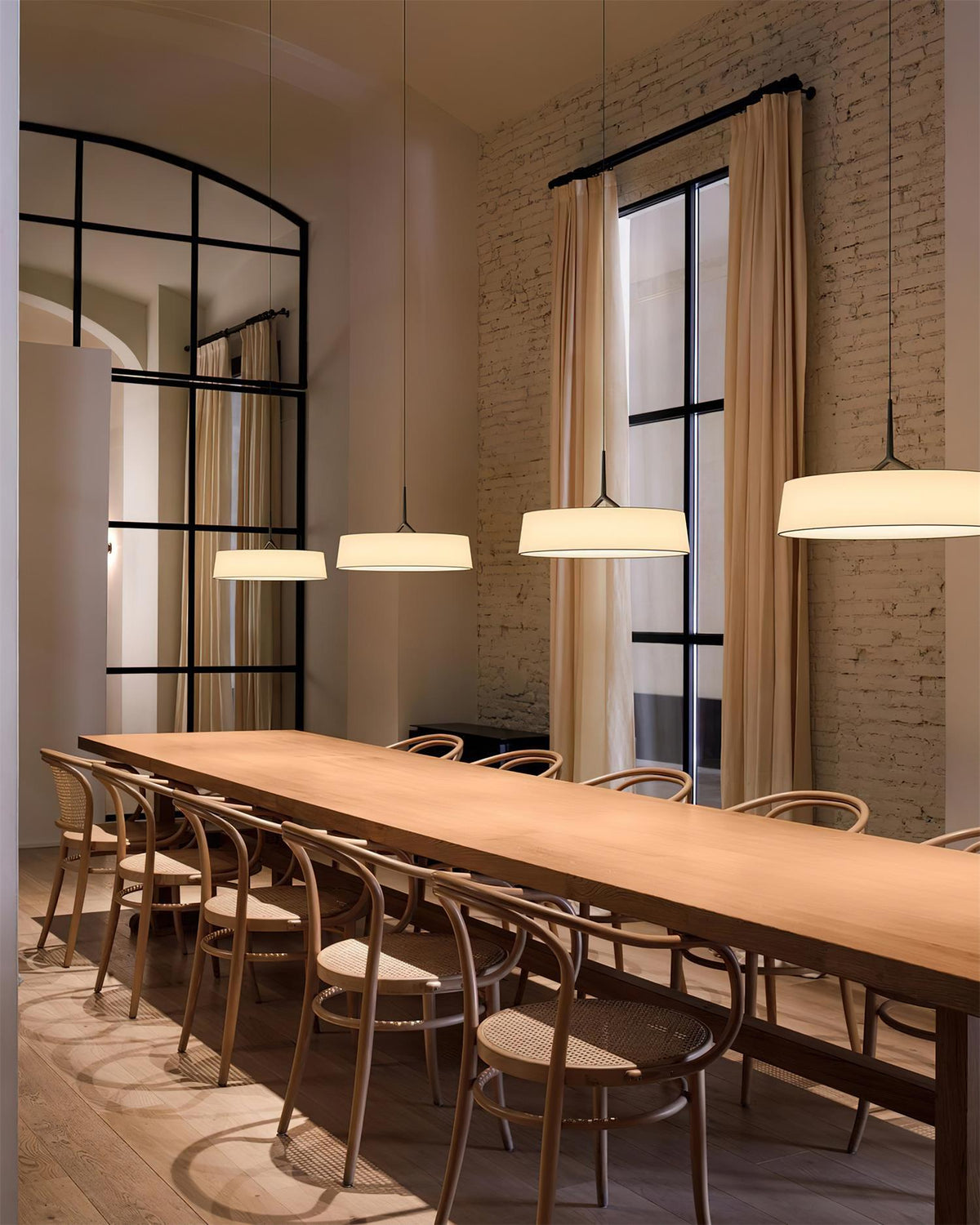 Liora hanglamp witte stof trommel zwart minimalistisch