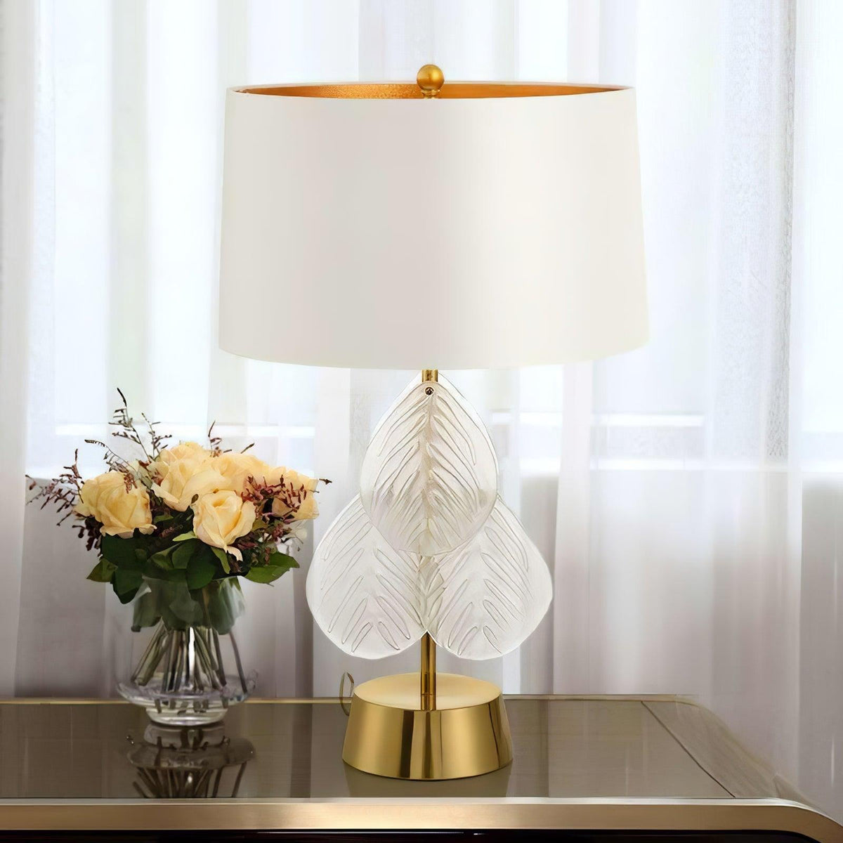 Velivaine elegante tafellamp van glas in goudkleurige afwerking